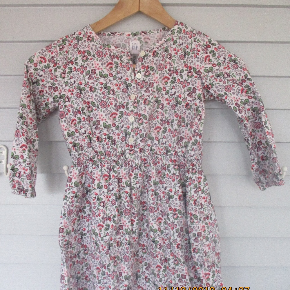 adorable baby gap dress size 5t